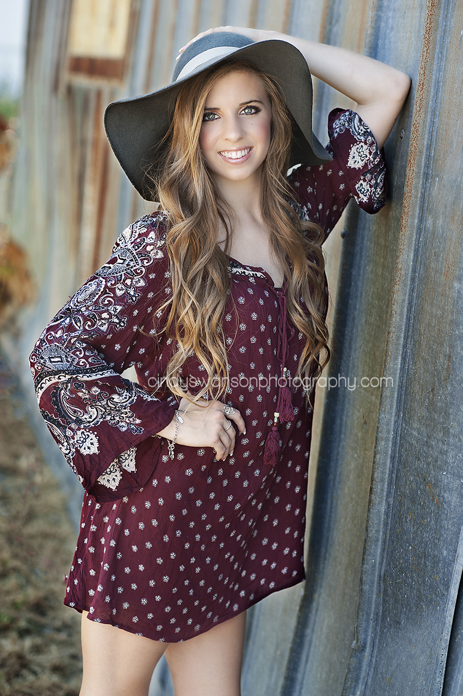 dallas senior portrait photographer floppy hat senior girl